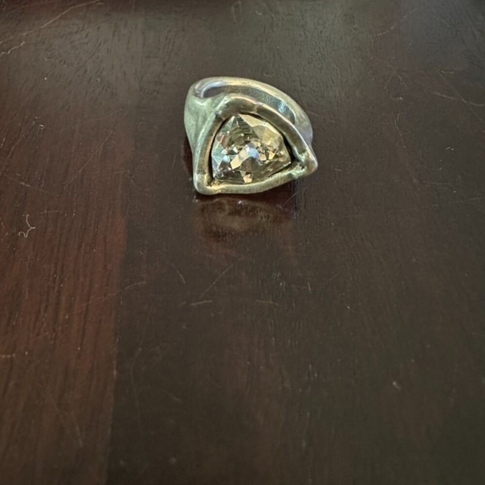 Uno de 50 Star Trick silver ring with clear stone size 8